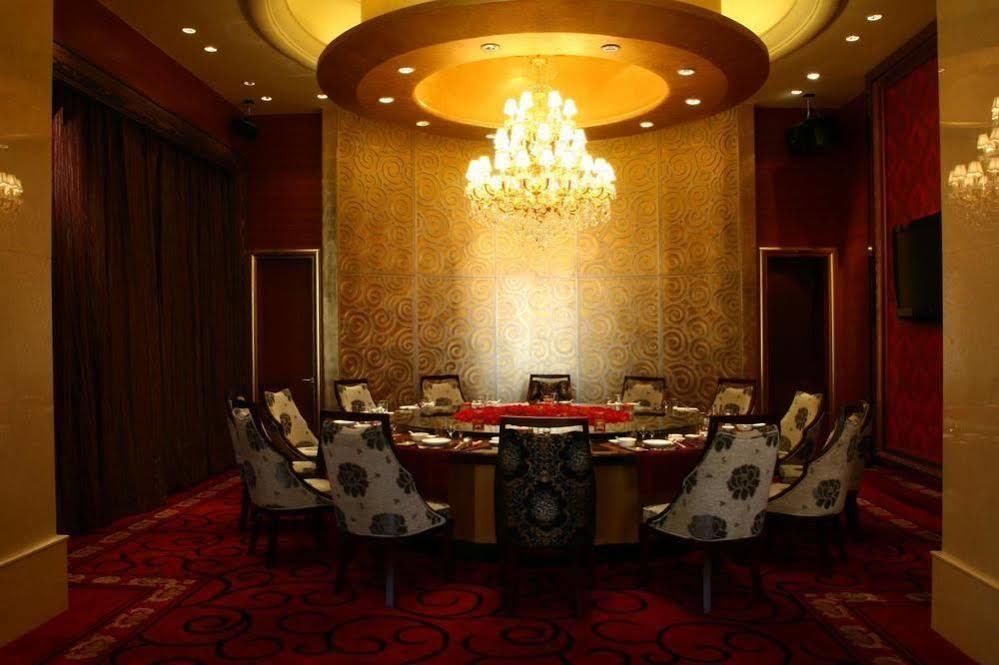 Tianrui Business Hotel Тайюан Екстериор снимка